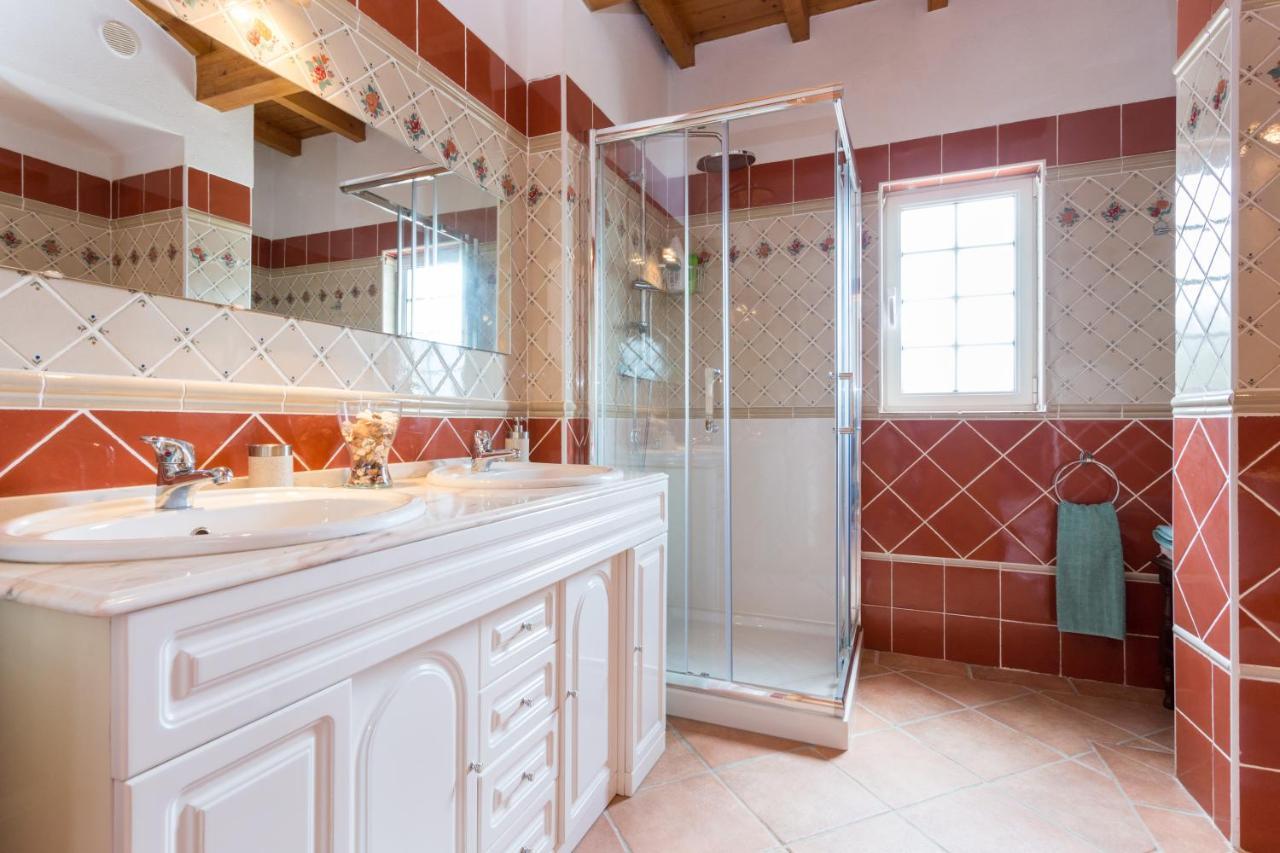 The Sun Hill Bed & Breakfast Лагос Екстериор снимка