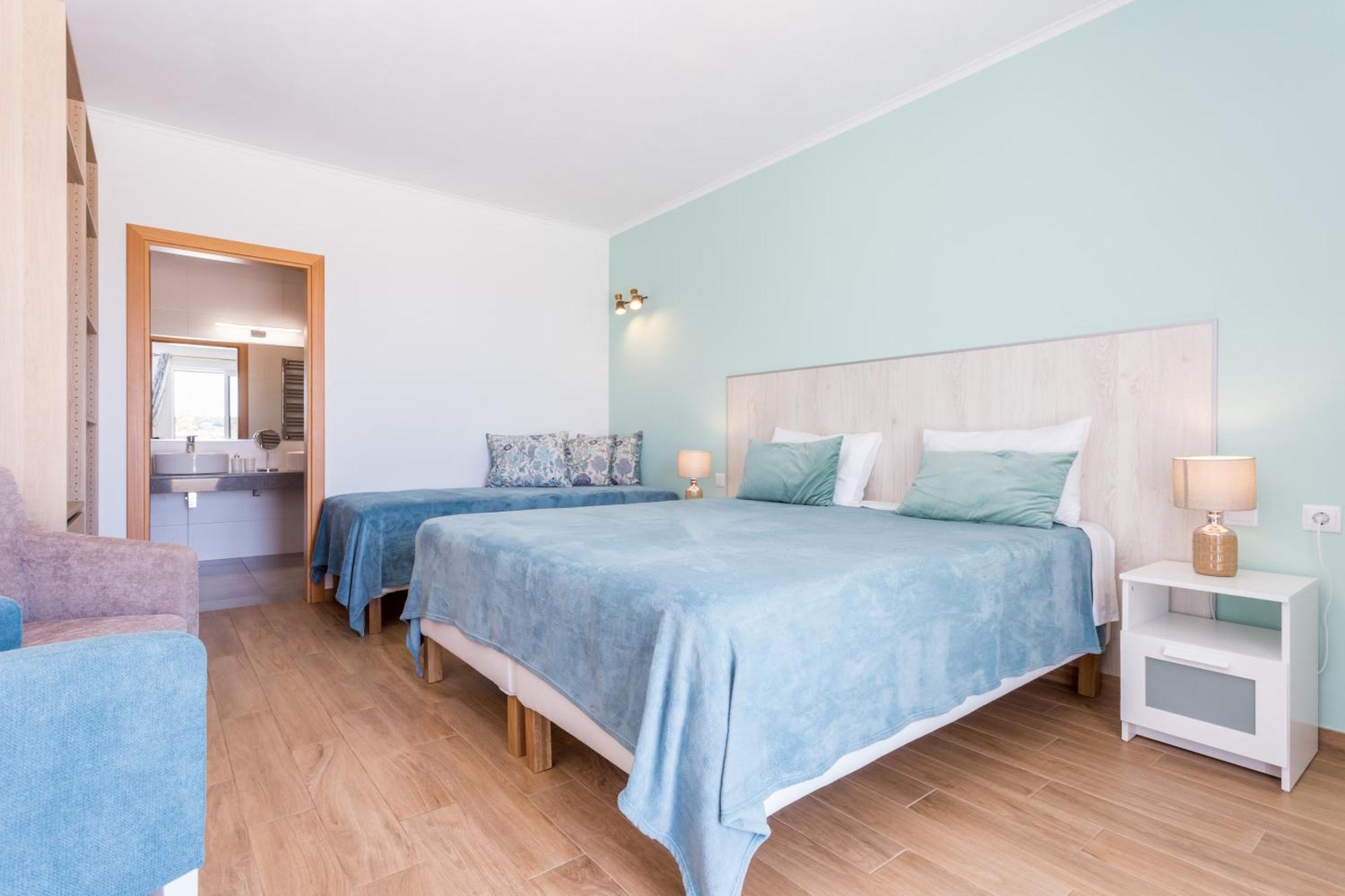 The Sun Hill Bed & Breakfast Лагос Стая снимка